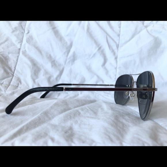 Brand new Chanel pilot polarized sunglasses - Picture 3 of 10